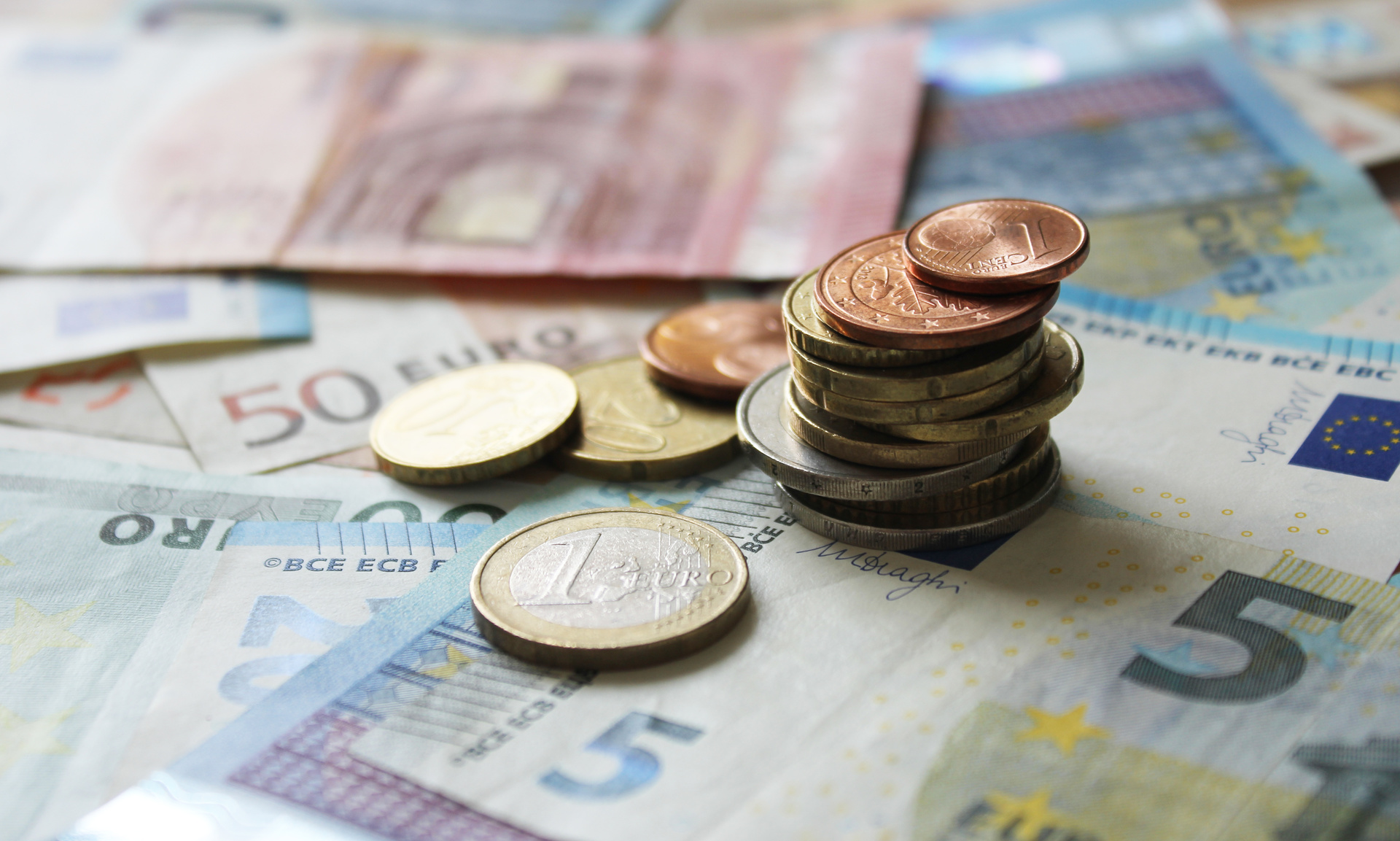 Kavala's Retail Sector Sees Steady Growth in Supermarket Options